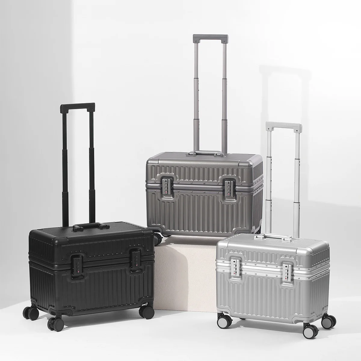 Koper dengan Rangka Aluminium  - Aluminum Frame Carry On Luggage ulasan dan harga